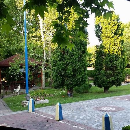 Motel Paradise Oryakhovo Luaran gambar